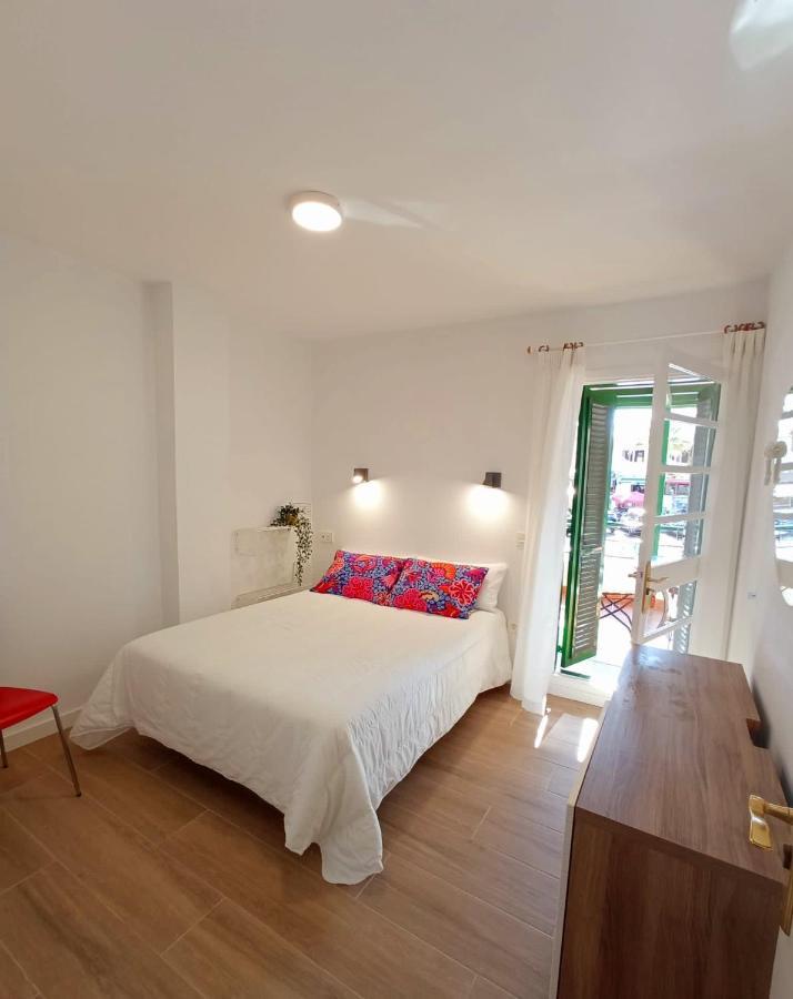Las Americas Beach House Арона Екстериор снимка