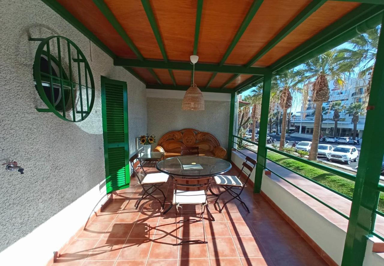 Las Americas Beach House Арона Екстериор снимка