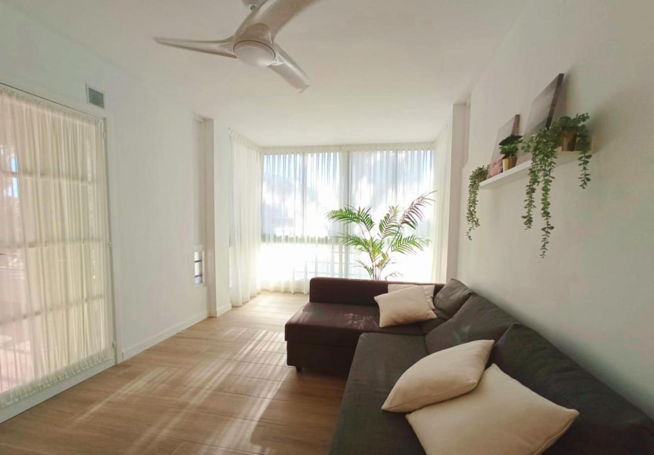 Las Americas Beach House Арона Екстериор снимка