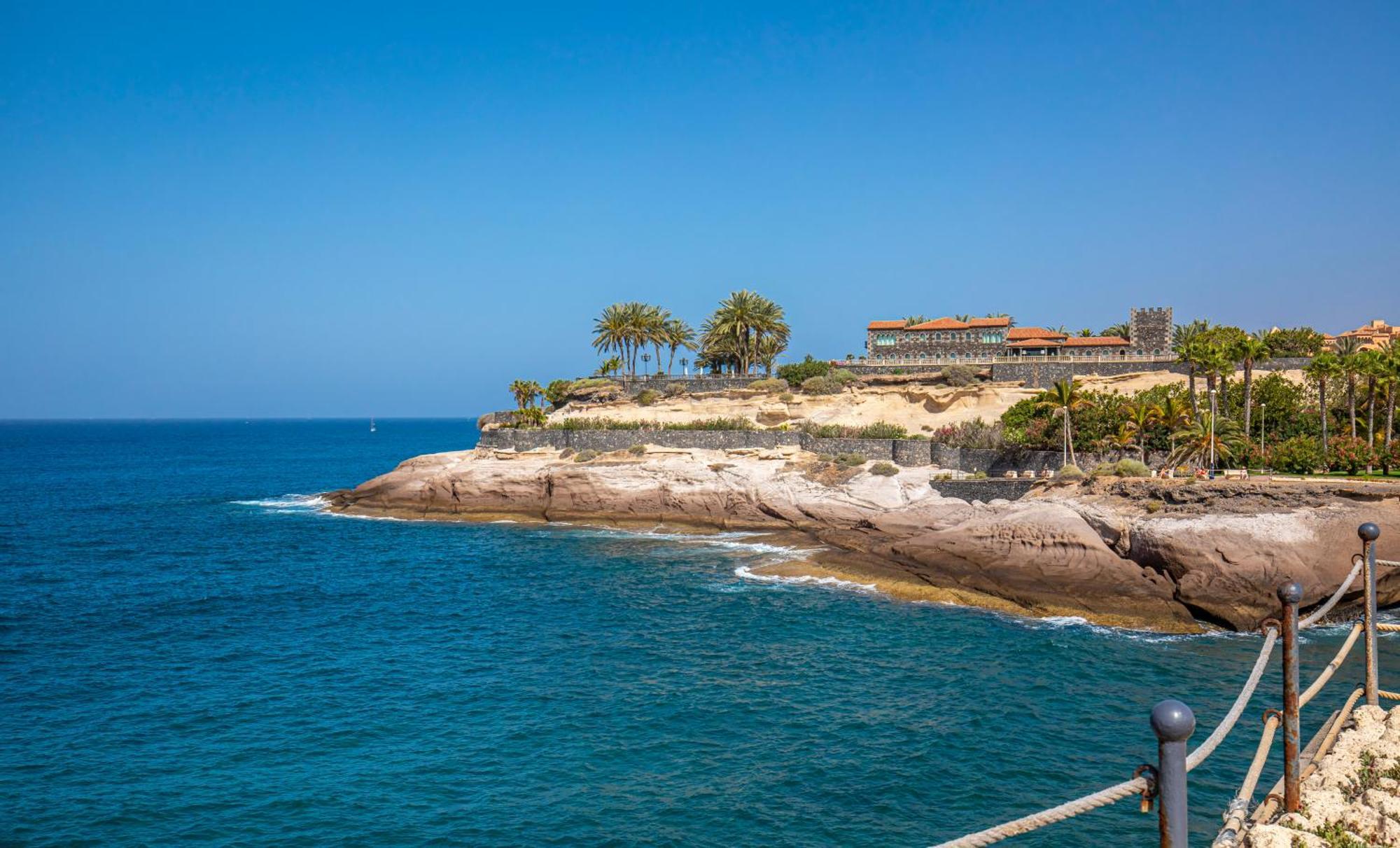 Las Americas Beach House Арона Екстериор снимка