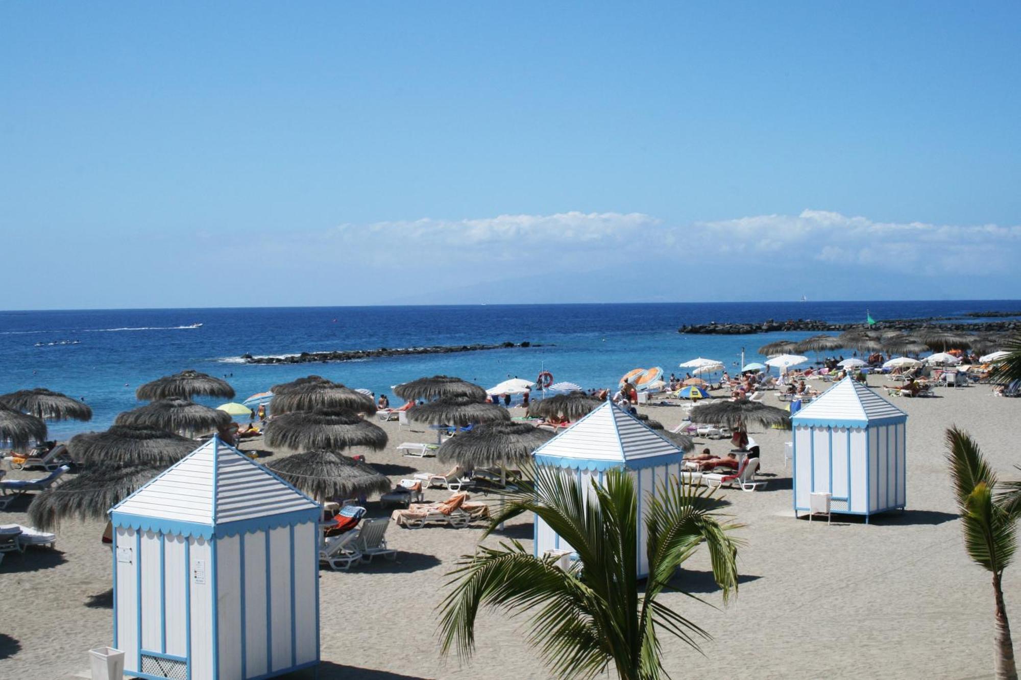 Las Americas Beach House Арона Екстериор снимка